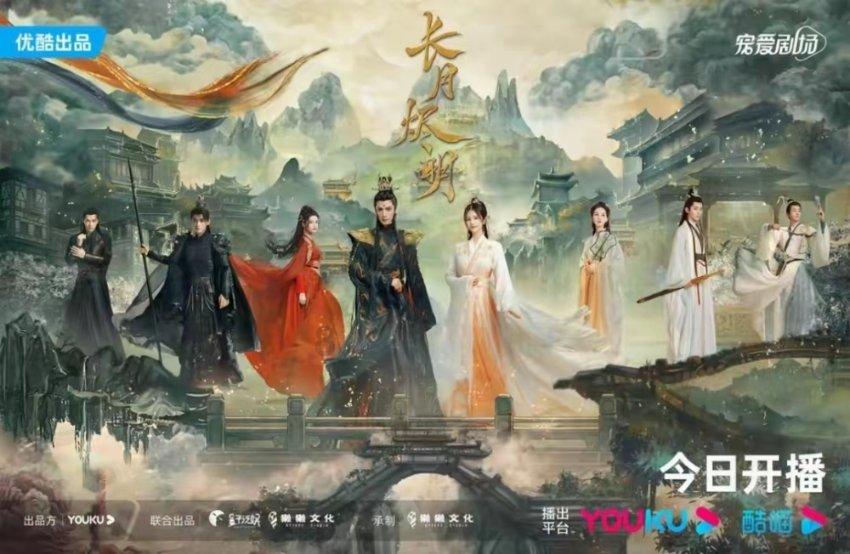 苗绣,既传统又时尚,既是文化又是产业 | 手绘漫画·铸牢中华民族共同体意识
