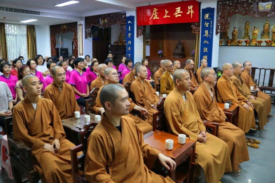 考试怎么可以不挂科游戏画面