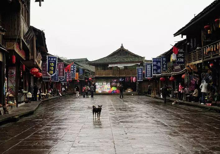 直播间花重金买了一年量的胶原蛋白 杭州大姐吃了一个月后差点“爆肝”